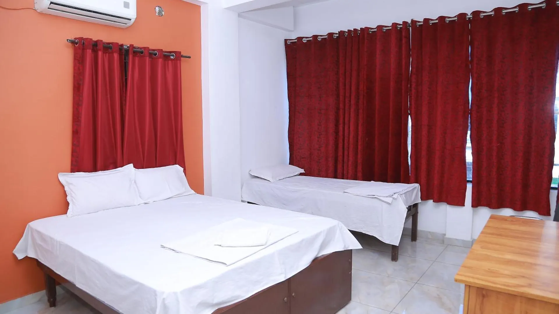 Hotel The Erumely Palace Mundakayam